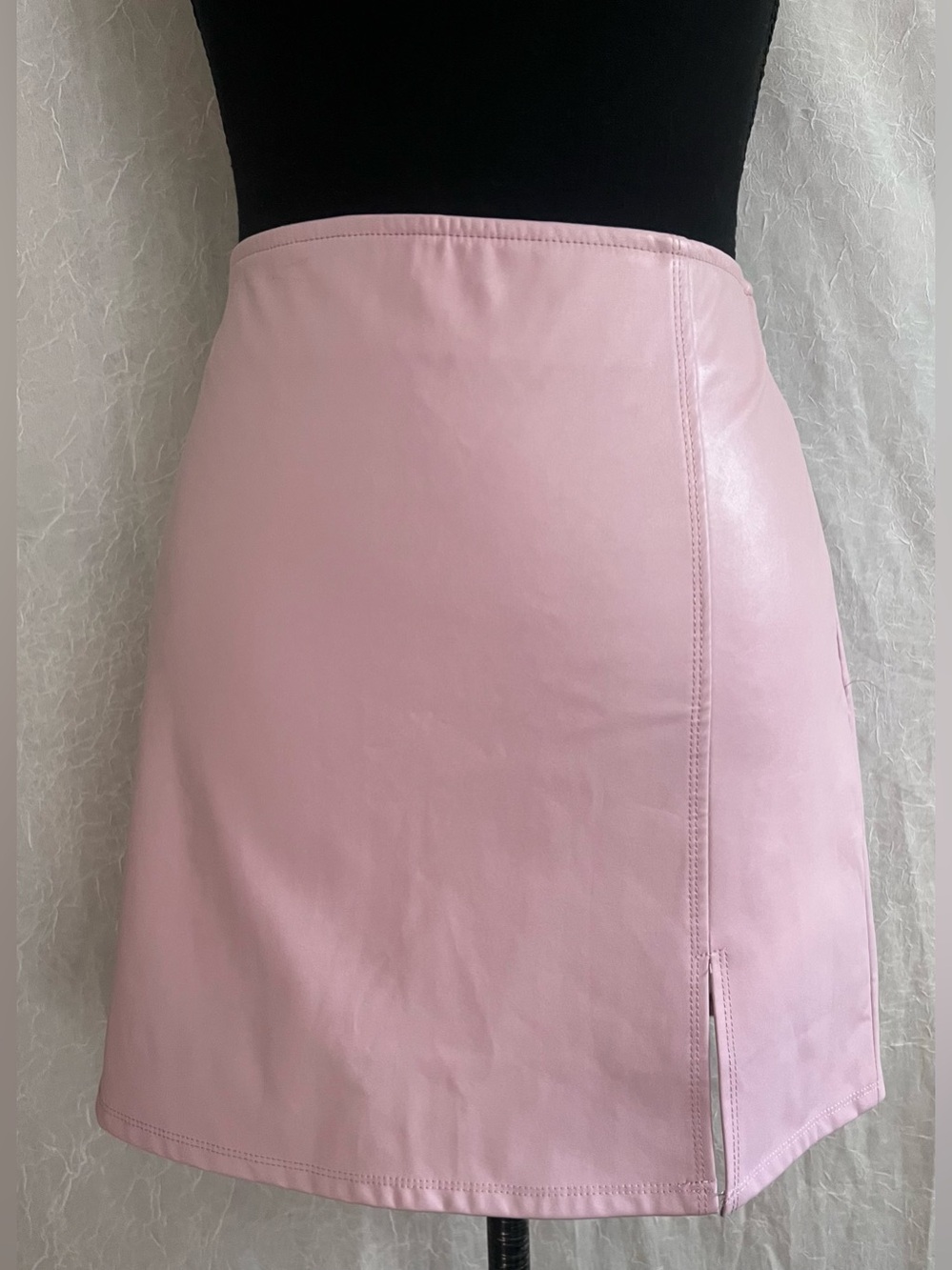 La Hearts light Pink vegan Leather Mini Skirt